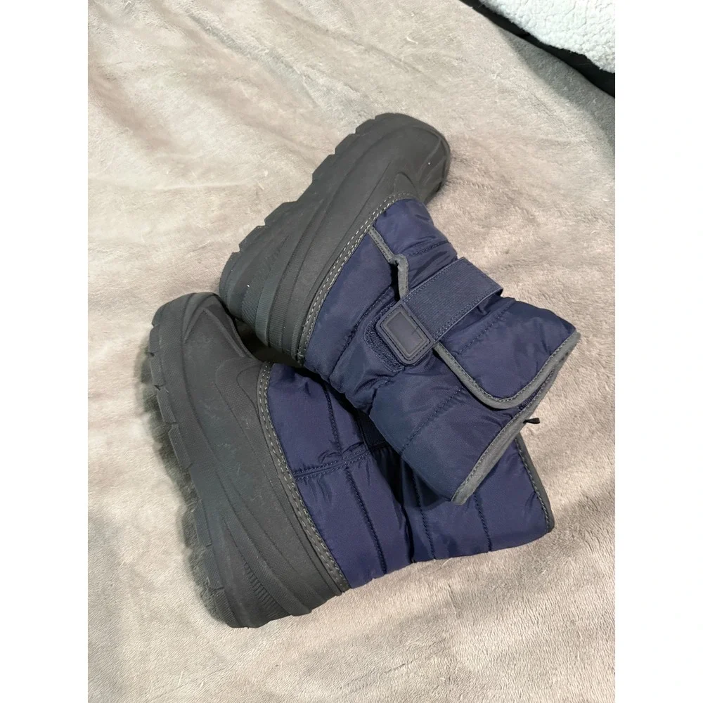 Cat & Jack Size 13 Water Resistant Navy Blue Snow Boots Hook & Loop Unisex‎ Kid